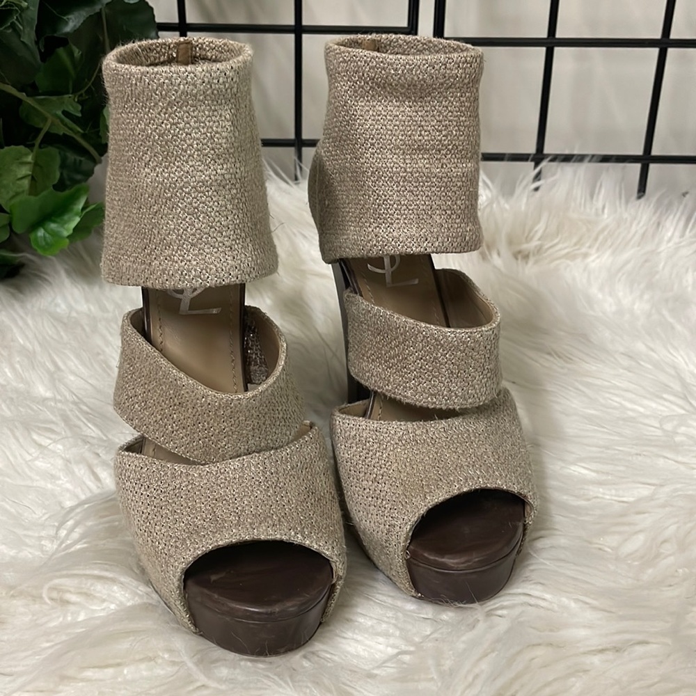 Yves saint Lauren high heels shoes